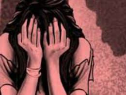 Jaipur: सड़क हादसे में मदद करने वाला ही बना हैवान, महिला पटवारी से दोस्ती कर एक साल तक करता रहा रेप Jaipur: सड़क हादसे में मदद करने वाला ही बना हैवान, महिला पटवारी से दोस्ती कर एक साल तक करता रहा रेप
