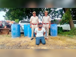होटल में बना रहा था अवैध केमिकल, पुलिस ने मारा छापा मारकर भंडाफोड़ा होटल में बना रहा था अवैध केमिकल, पुलिस ने मारा छापा मारकर भंडाफोड़ा