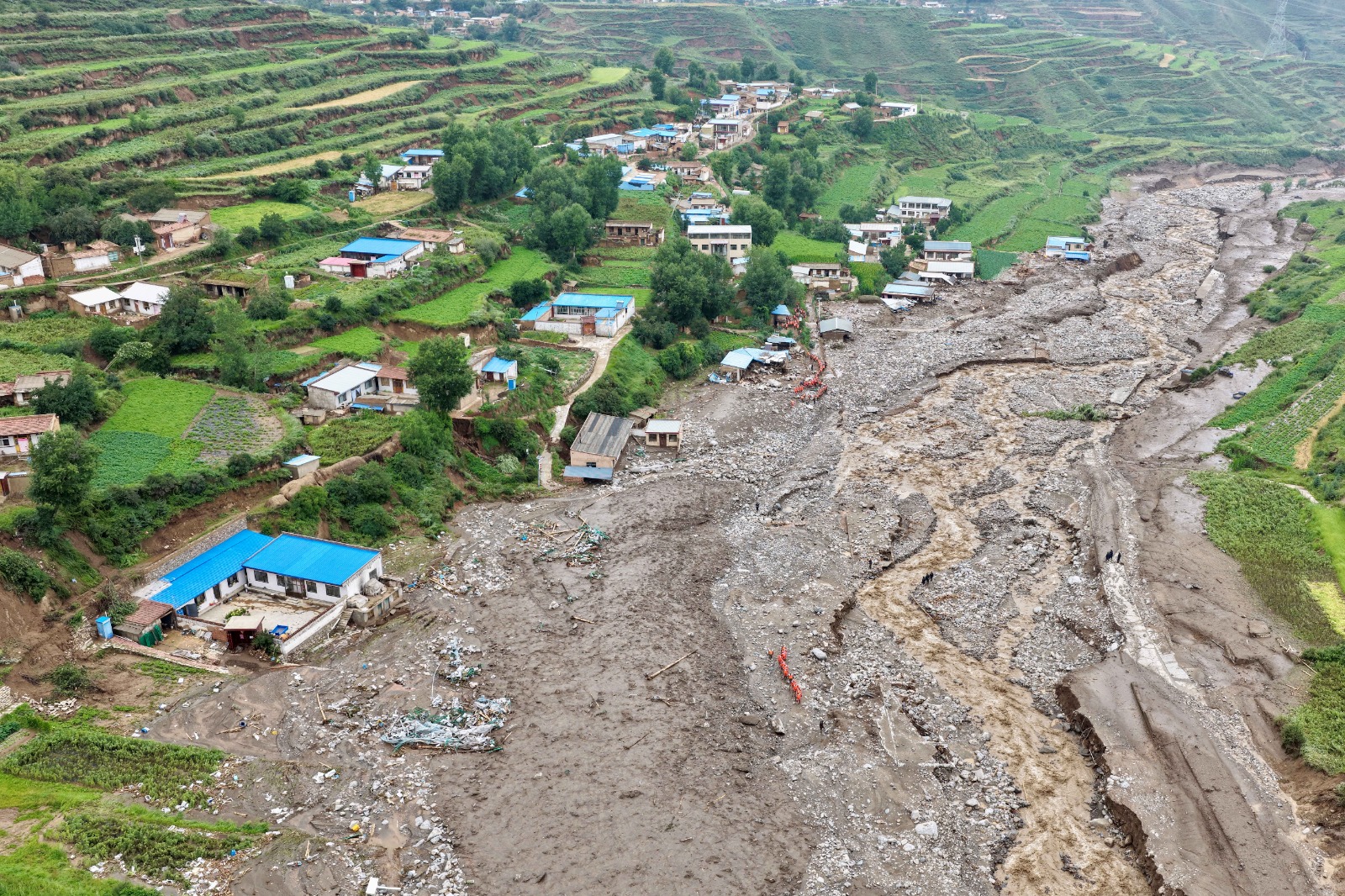 8 Dead, 4 Missing As Flash Floods Hit China, Rescue Ops Underway