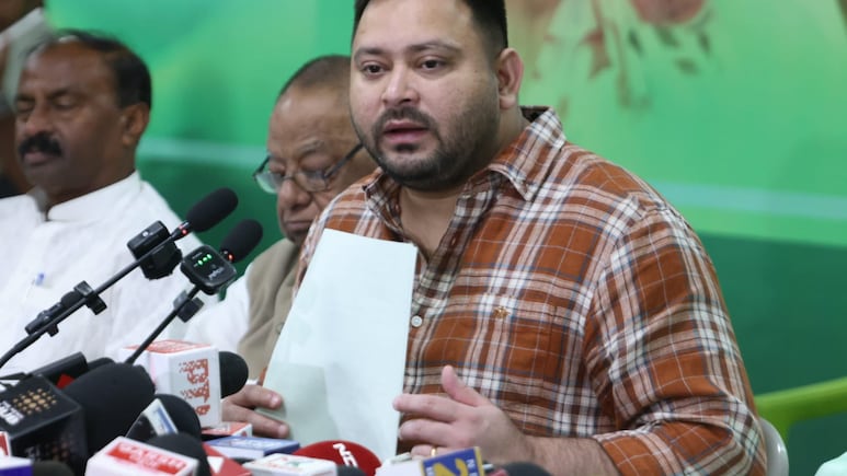 कांग्रेस की 'बीड़ी और बिहार' वाली तुलना पर सियासी बवाल, तेजस्वी बोले- जरूर माफी मांगनी चाहिए