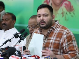 कांग्रेस की 'बीड़ी और बिहार' वाली तुलना पर सियासी बवाल, तेजस्वी बोले- जरूर माफी मांगनी चाहिए कांग्रेस की 'बीड़ी और बिहार' वाली तुलना पर सियासी बवाल, तेजस्वी बोले- जरूर माफी मांगनी चाहिए