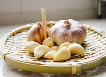 This Is What Happens When You Have Garlic On An Empty Stomach