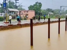 राजस्थान में आफत की बारिश... सवाई माधोपुर में बाढ़ के हालात, कोटा में उतारनी पड़ी सेना राजस्थान में आफत की बारिश... सवाई माधोपुर में बाढ़ के हालात, कोटा में उतारनी पड़ी सेना