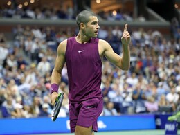 Carlos Alcaraz Sprints Into US Open Third Round As Novak Djokovic Advances