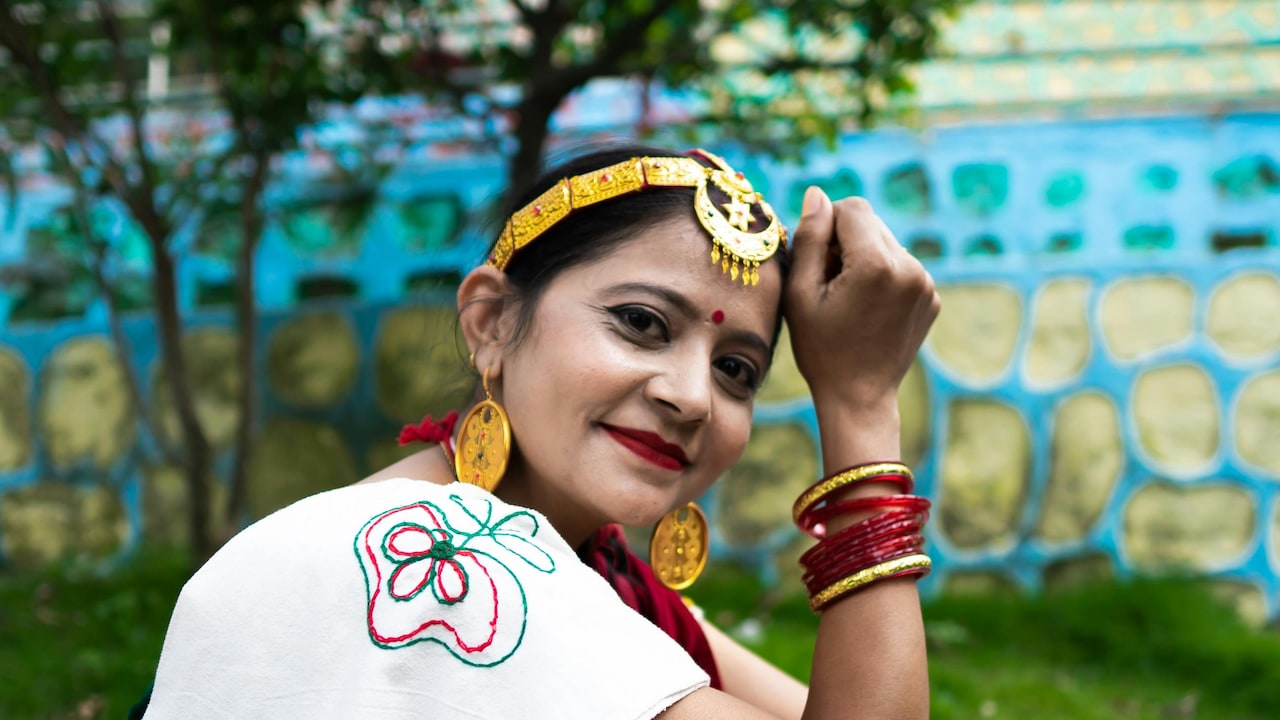 Maang Tikka And Hairband Trends: Upgrade Your Look With Timeless Hair Accessories