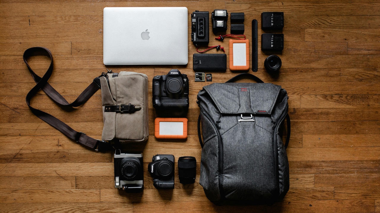 Must-Have Camera Accessories for Comfortable and Smooth Photography Hauls