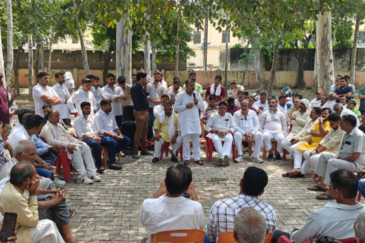 मुजफ्फरनगर में UP पुलिस के ‘फर्जी मुठभेड़’ के विरोध में उतरे BJP नेता, उठाई सख्त कार्रवाई की मांग