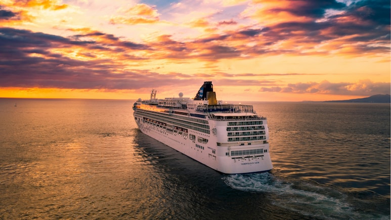 World's Longest Climate-Neutral Cruise To Launch Along Norway's Coastline World's Longest Climate-Neutral Cruise To Launch Along Norway's Coastline