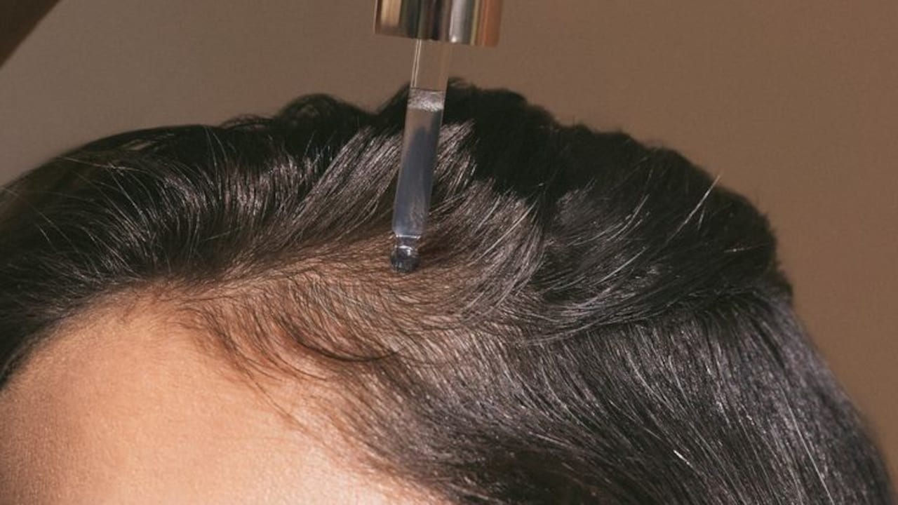 Get silky and shiny hair instantly with top nourishing hair serum