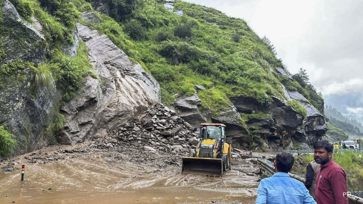 An excavator being used to clear debris in Uttarkashi district An excavator being used to clear debris in Uttarkashi district