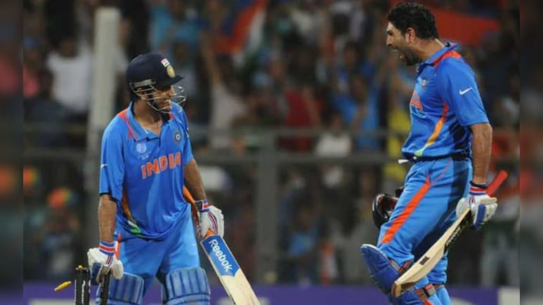 Sachin Tendulkar : 'युवी' नव्हे, धोनीच का? 2011 वर्ल्ड कपमधील ऐतिहासिक क्षणामागचे गुपित अखेर सचिननेच सांगितले Sachin Tendulkar : 'युवी' नव्हे, धोनीच का? 2011 वर्ल्ड कपमधील ऐतिहासिक क्षणामागचे गुपित अखेर सचिननेच सांगितले