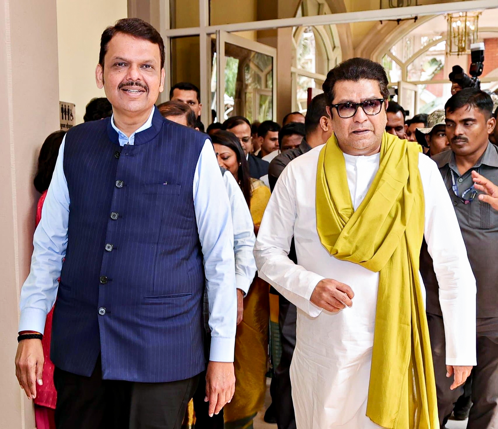 Raj Thackeray Meets Devendra Fadnavis, Clarifies It Was Over Civic Issues