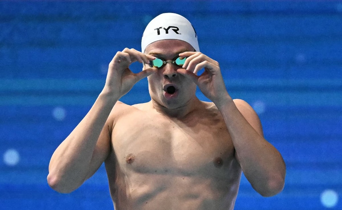 Leon Marchand Wins Dominant 400m Medley World Title