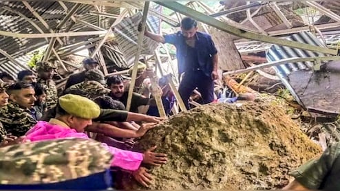 वैष्णोदेवी में बाढ़ और लैंडस्लाइड से यात्रा मार्ग पर भयावह मंजर, 36 की मौत