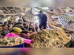 वैष्णोदेवी में बाढ़ और लैंडस्लाइड से यात्रा मार्ग पर भयावह मंजर, 36 की मौत वैष्णोदेवी में बाढ़ और लैंडस्लाइड से यात्रा मार्ग पर भयावह मंजर, 36 की मौत