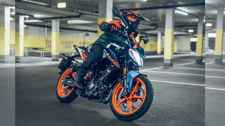 KTM 160 Duke Launched At Rs 1.85 Lakh; Rivals Apache RTR 160 4V, MT-15