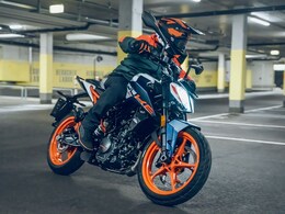 KTM 160 Duke Launched At Rs 1.85 Lakh; Rivals Apache RTR 160 4V, MT-15 KTM 160 Duke Launched At Rs 1.85 Lakh; Rivals Apache RTR 160 4V, MT-15