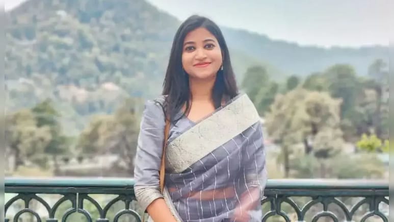UPSC Success Story: 9 घंटे को नौकरी और फिर पढ़ाई, इस ट्रीक से सेल्फ स्टडी कर श्वेता बनीं IAS