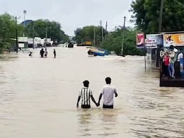 दिल्ली से पंजाब और राजस्थान तक बारिश से हाहाकार, जानें 26 अगस्त को कहां-कहां बंद हैं स्कूल-कॉलेज दिल्ली से पंजाब और राजस्थान तक बारिश से हाहाकार, जानें 26 अगस्त को कहां-कहां बंद हैं स्कूल-कॉलेज
