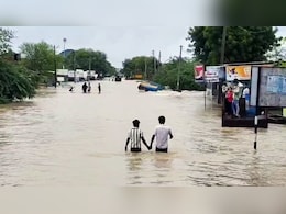 राजस्थान में बारिश से हर तरफ जल सैलाब, 20 जिलों में स्कूल-कॉलेज बंद; जानें कहां कब तक छुट्टी राजस्थान में बारिश से हर तरफ जल सैलाब, 20 जिलों में स्कूल-कॉलेज बंद; जानें कहां कब तक छुट्टी