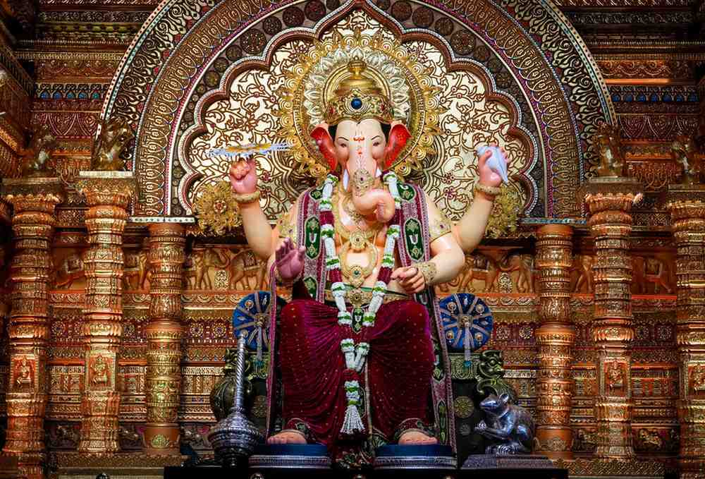 गणेशोत्सव का श्रीगणेश:  पुणे में दगड़ू सेठ की भव्य शोभायात्रा, नागपुर में भी 'गणपति बप्पा मोरया' के नारों से गूंजी सड़कें
