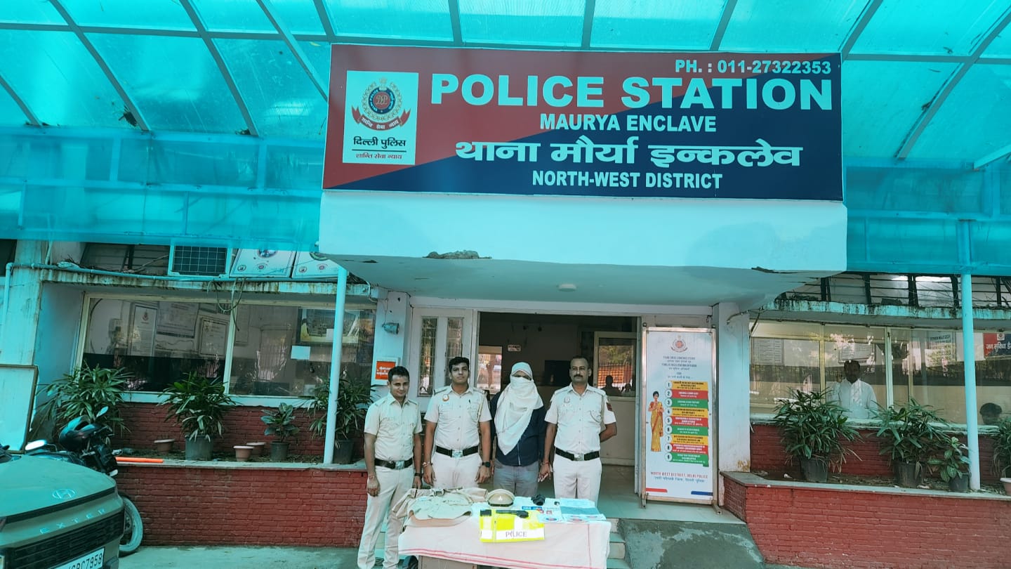 दिल्ली में 'नकली' पुलिस वाला चढ़ा असली के हत्‍थे... रुतबे के लिए पहनता था सब इंस्‍पेक्‍टर की वर्दी 