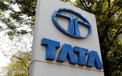 Tata Motors Share Price Dropped By 40%, But Why You Should Not Worry