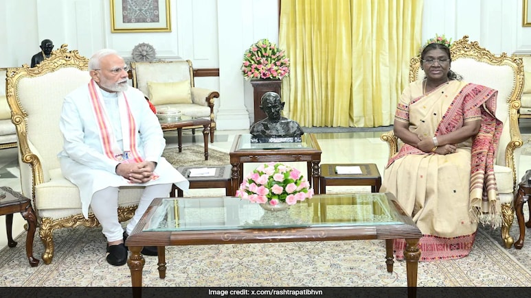 PM Modi Meets President Murmu Amid Parliament Disruptions PM Modi Meets President Murmu Amid Parliament Disruptions