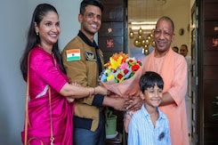 Group Captain Shubanshu Shukla Meets UP CM Yogi Adityanath In Lucknow Group Captain Shubanshu Shukla Meets UP CM Yogi Adityanath In Lucknow