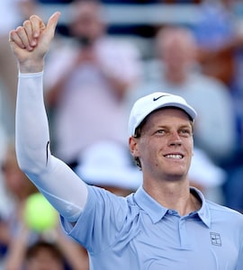 Jannik Sinner, Aryna Sabalenka Sail Into Cincinnati Open Quarter-Finals