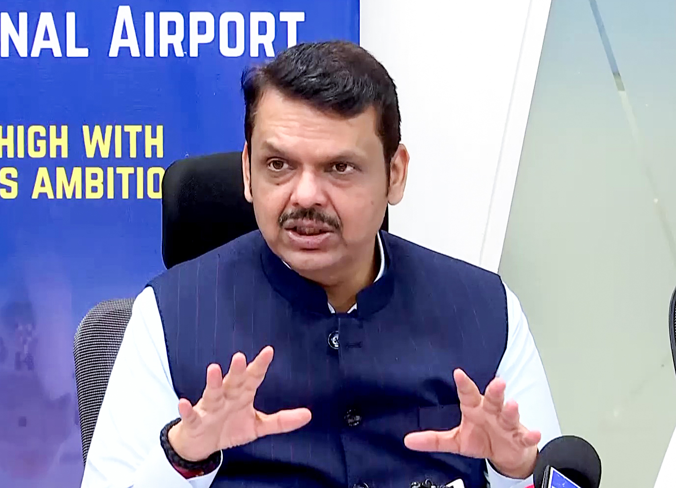 महाराष्ट्र सरकार जल्द ही सभी नागरिक सेवाएं व्हाट्सएप पर उपलब्ध कराएगी