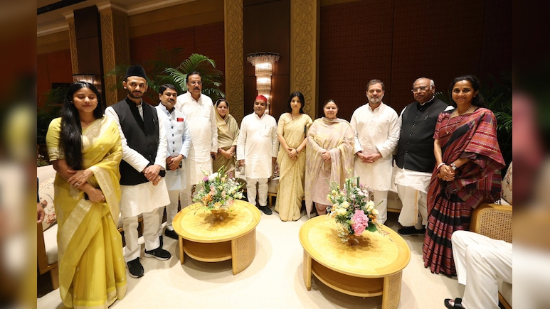 विपक्ष का दांव तो उल्टा पड़ गया... कांग्रेस के उठाए मुद्दे बने उन्हीं के लिए 'सिरदर्द' ; जानिए कैसे उलझे राहुल