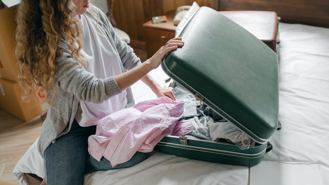 Travel Light With Smart Packing Picks For Stylish Trips