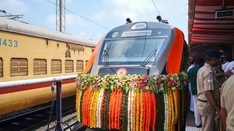 Nagpur Pune Vande Bharat: नागपूर, पुण्याहून वंदे भारत कधी सुटणार? स्टेशन आणि तिकीट दराबद्दलची सगळी माहिती