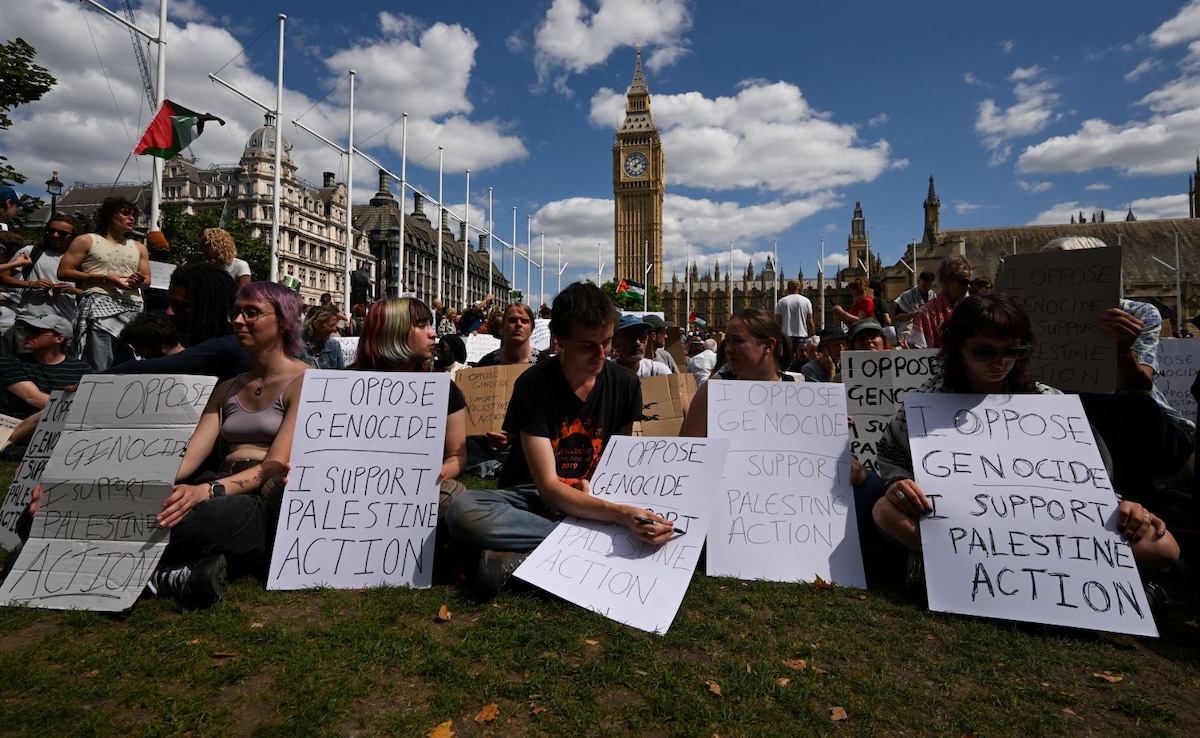 Demonstrators Seeking Release Of Gaza Hostages To March In London