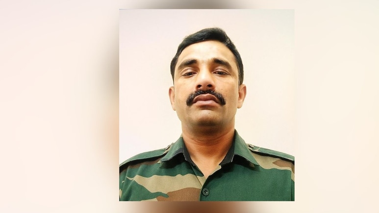 Rajasthan: तिरंगे में लिपटकर घर लौटा झुंझुनूं का लाल, राजकीय सम्मान के साथ किया जाएगा सुपुर्द-ए-खाक
