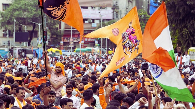 Manoj Jarange Patil Maratha Morcha : मराठा आंदोलनादरम्यान हळहळ! आणखी एका मराठा बांधवाचा मृत्यू Manoj Jarange Patil Maratha Morcha : मराठा आंदोलनादरम्यान हळहळ! आणखी एका मराठा बांधवाचा मृत्यू