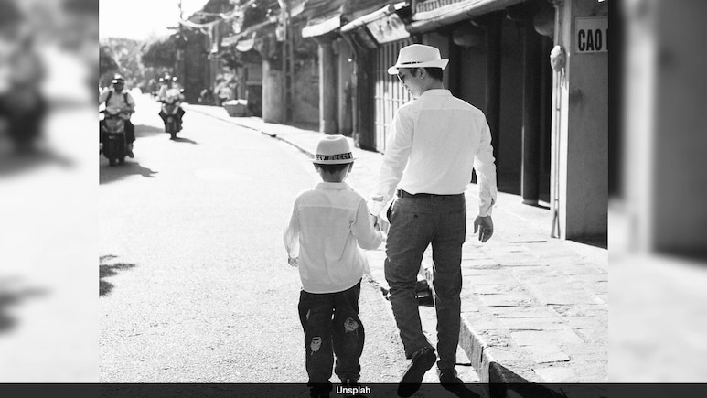 Chinese Father And Children Complete Walks 800Km In 31 days To Instill Resilience Chinese Father And Children Complete Walks 800Km In 31 days To Instill Resilience