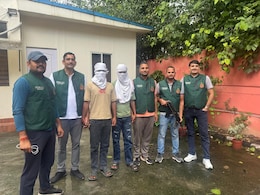 एल्विश यादव के घर फायरिंग केस में 2 और शूटर गिरफ्तार, दिल्ली पुलिस ने दबोचा एल्विश यादव के घर फायरिंग केस में 2 और शूटर गिरफ्तार, दिल्ली पुलिस ने दबोचा