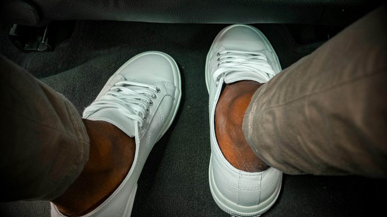 Prevent Your White Shoes From Yellowing And Get Top Sneakers On Flipkart