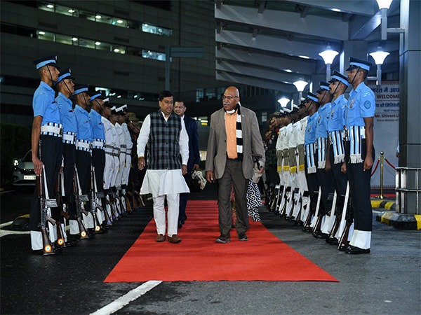 भारत पहुंचे फिजी के प्रधानमंत्री सिटिवेनी राबुका, पीएम मोदी और राष्ट्रपति मुर्मू से करेंगे मुलाकात
