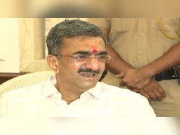 गृह प्रवेश करते ही रो पड़े महाराष्ट्र के पर्यटन मंत्री, जहां बचपन बिताया वही मिला सरकारी बंगला गृह प्रवेश करते ही रो पड़े महाराष्ट्र के पर्यटन मंत्री, जहां बचपन बिताया वही मिला सरकारी बंगला