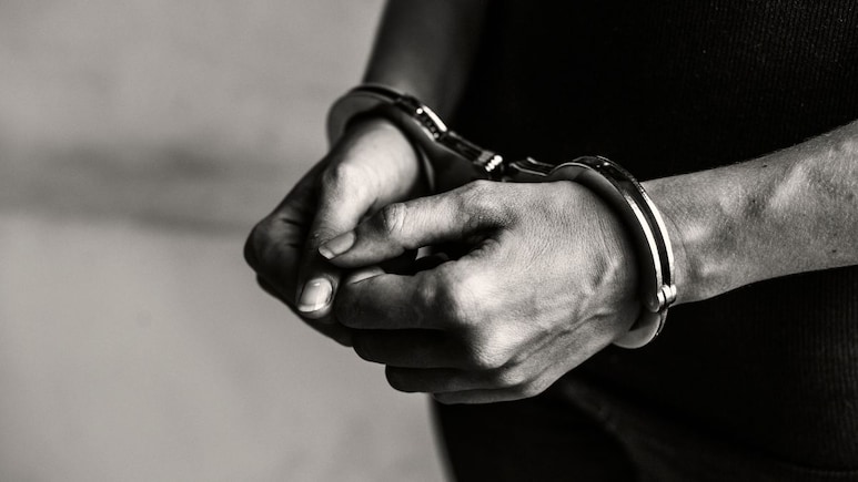 नोएडा में ताबड़तोड़ एनकाउंटर... कई थानों की पुलिस ने चलाया ऑपरेशन, चार बदमाशों को लगी गोली
