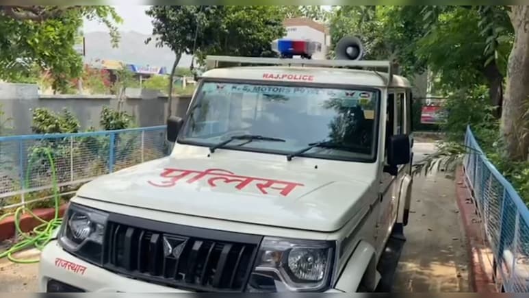 BSF अफसर से परेशान होकर रेज‍िडेंट मह‍िला डॉक्‍टर ने खाया जहर, जम्‍मू-कश्‍मीर में आरोपी तैनात