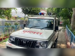 BSF अफसर से परेशान होकर रेजिडेंट महिला डॉक्टर ने खाया जहर, जम्मू-कश्मीर में आरोपी तैनात BSF अफसर से परेशान होकर रेजिडेंट महिला डॉक्टर ने खाया जहर, जम्मू-कश्मीर में आरोपी तैनात