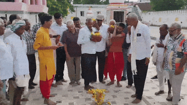 Rajasthan: हरिया परंपरा से घड़ा फोड़कर निकाला गया बारिश का गणित, जानिए कैसा रहेगा 2026 का मानसून ? Rajasthan: हरिया परंपरा से घड़ा फोड़कर निकाला गया बारिश का गणित, जानिए कैसा रहेगा 2026 का मानसून ?