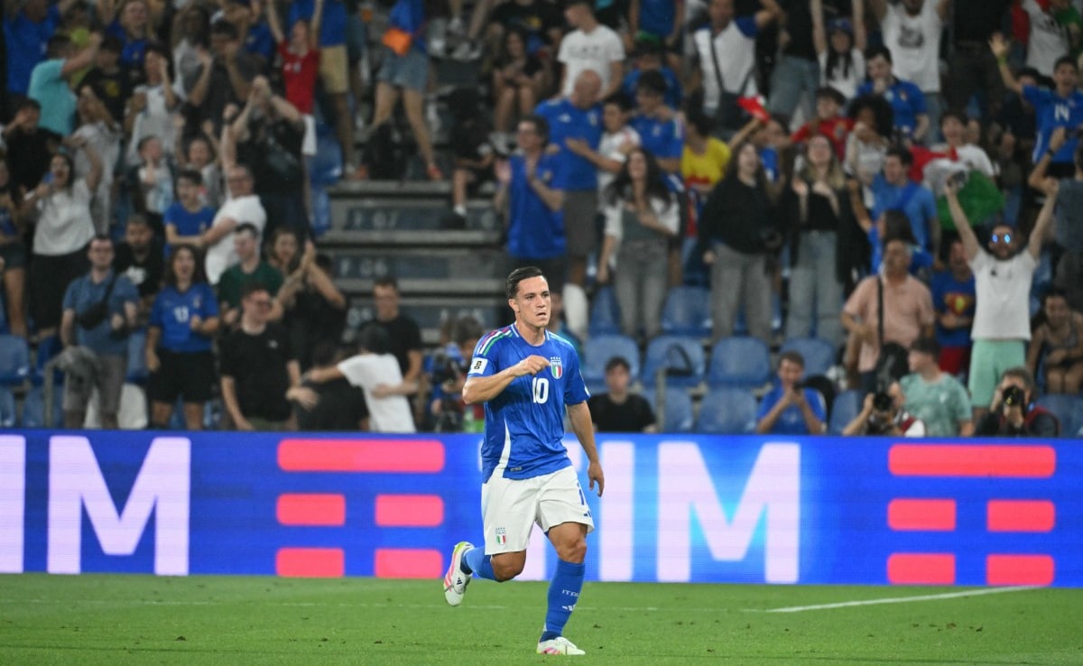 Atletico Madrid Signs Italy international Giacomo Raspadori From Napoli