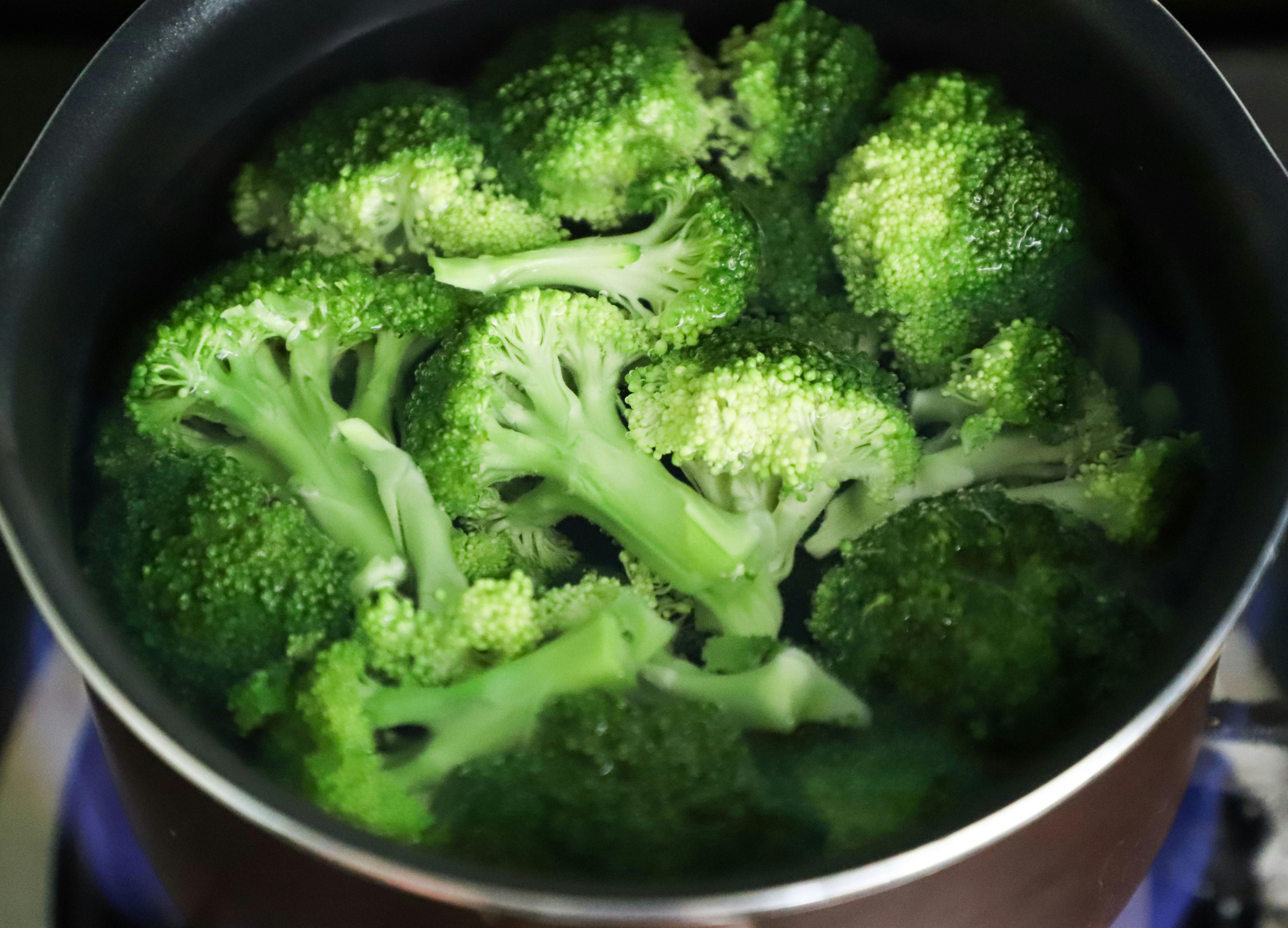 Broccoli can be eaten cooked or raw