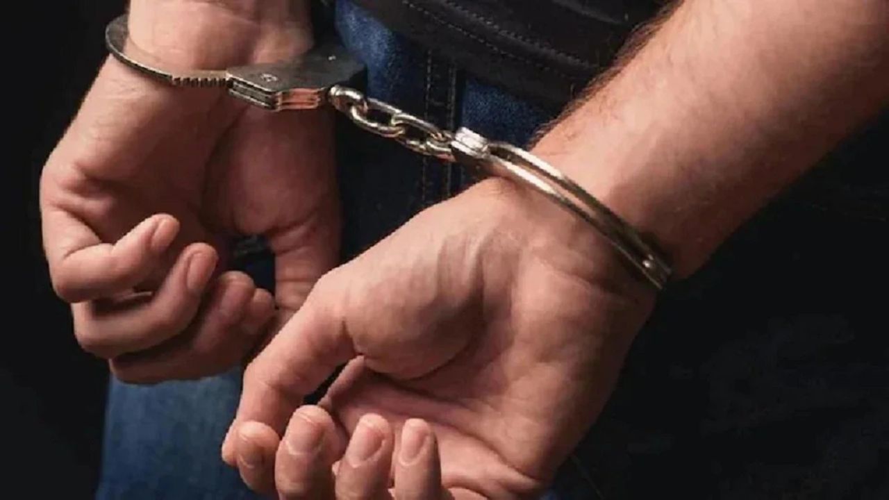 मुंबई में  एक्टिव हुआ ‘ठक-ठक गैंग’, कार सवार का आईफोन लेकर फरार