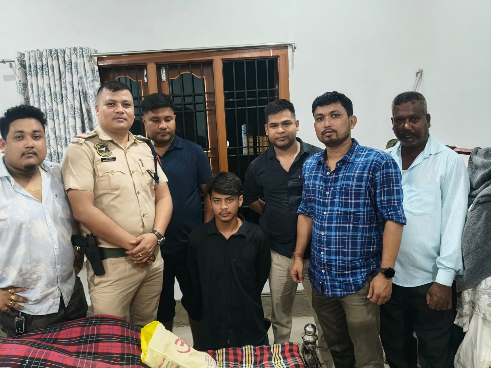 उत्तम गोगोई की हत्या के आरोप में गिरफ्तार दो अन्य युवक. उत्तम गोगोई की हत्या के आरोप में गिरफ्तार दो अन्य युवक.